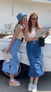 Sis กระโปรงยีนส์ ยาว ทรงเอ เอวสูง แต่งตัดต่อ ผ่าข้าง ผูกโบว์ Sis SK 204 Pie side slit denim midi skirt - Blue/Dark blue