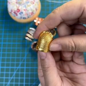 5Pcs Pelindung Jari Thimble Besi Pelindung Jari Untuk Menjahit Dan Menjahit Silang