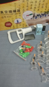 Bộ Dụng Cụ Giác Hơi Chân Không 24 Món Không Dùng Lửa An Toàn Tiện Lợi Chuyên Dùng Massage Dưỡng Sinh PVN6223 ( hộp vàng)