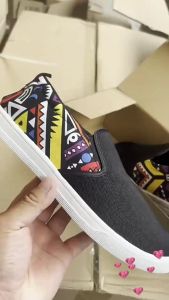 พร้อมส่ง รองเท้าผู้ชาย แฟชั่น สลิปออน ลำลอง ไม่มีเชือกผูกรองเท้า ใส่สบาย ราคาถูก รองเท้าผู้ชายฤดูใบไม้ผลิใหม่