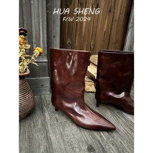 รองเท้าบู๊ทสั้นหัวแหลมสีแดงสไตล์วินเทจสำหรับผู้หญิง ทรงหัวแหลม หัวเข็มขัด ด้านบนทำจากหนังวัวชั้นบน ทรงหัวเข็มขัด รองเท้าบู๊ทสั้น