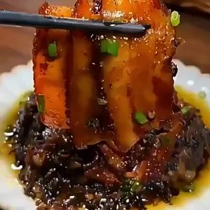 Heatable Ready-to-Eat Preserved Vegetable Pork