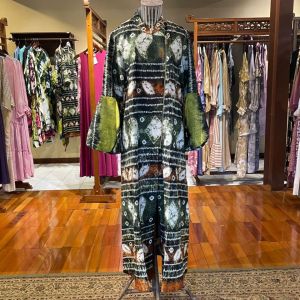 Nirina Dress Viscos by Dian Pelangi LIMITED EDITION Busana Muslim Maxi Gamis Abaya Gaun Pesta Pernikahan Kondangan Pernikahan Lebaran Formal Wanita Cantik Anggun Modis Modern Simple Elegan Mewah Model Korea Motif Jumputan Sasirangan Hand Made Kekinian