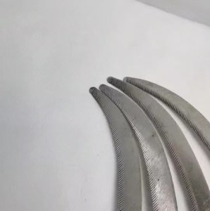 เคียว เคียวเกี่ยวข้าว เคียวเหล็ก  ด้ามไม้ ใน แพ็ค มี 10 ด้าม ถางหญ้า