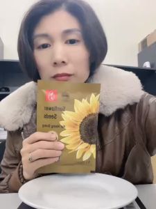 Hạt Hướng Dương Nguyên Vị gói 55g date mới hạt to mẩy đều thơm ngậy đậm vị tự nhiên tiện lợi nhất cho quán cafe
