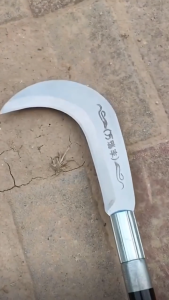 🥇ของแท้ 100%👍เคียวแมงกานีสแท้ เหล็ก sk5 ใบมีดคมแบบไม่รีล ตัดหญ้าตัดต้นไม้ อเนกประสงค์ 80cm เคียวเกีย หญ้า มีดพร้า มีดแมงกานีสแท้ มีดตัดต้นไม้ มีดดายหญ้าคมๆ มีดตัดหญ้า มีดขอโค้ง มีดขอแมงกานีส เคียวตัดหญ้า มีดถางหญ้าคมๆๆ มีดตัดกล้วย