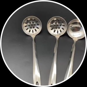 | คุณสมบัติของ OMC กระบวยลวกสุกี้ กระบวกตักซูป สามารถใช้งานได้ตลอดเวลาด้วยการระบวยชาบู กระบวยตักน้ำจิ้ม กระชอนซูปสาติน้ำร้อน และครัวแบบแขว