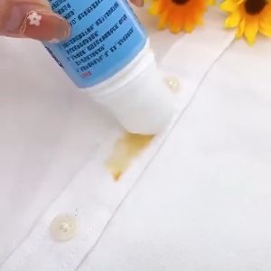 Stain Remover Roll: Penghilang Noda Baju yang Efektif