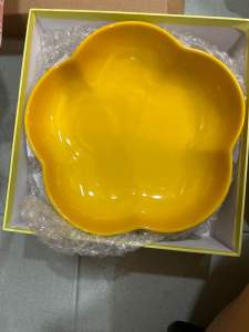 LE Medium flower dish (set of 2 A Grade) w/Gift Box