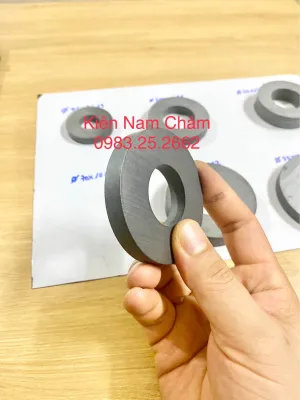 Nam châm vĩnh cửu có lỗ nhiều kích thước