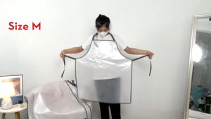 Jujai:ผ้ากันเปื้อน เอี๊ยมพลาสติก เอี๊ยมกันเปื้อน กันน้ำ PVC ใส และ สีมุก หนา นิ่ม ทนทาน เอี๊ยมแม่บ้าน (3 Size)