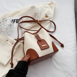 Tas Serut Wanita & Tas Selempang Wanita: Tips Memilih & Menggunakan