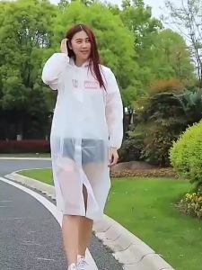 Mantel Hujan Fashion Wanita & Pria: Kelebihan Jas Hujan Eva Tebal