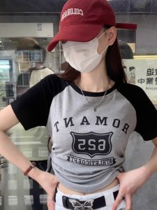 เสื้อยืดแขนสั้นสีเทา ทรงเข้ารูป ทรงเข้ารูป กระโปรงสั้น ผ่าหน้า ทรงเข้ารูป แฟชั่นฤดูร้อน สำหรับผู้หญิง วัย 25-29 ปี