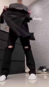 Quần Skinny Jeans Đen AMILY Vải Co GiãnCó Zipper bò rách gối to ngang có khóa ống chân