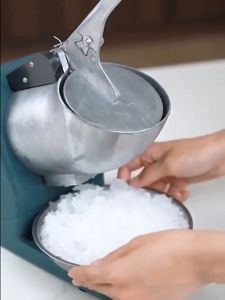 Japan Heavy Duty Ice Crusher Double Blade Electric Ice Crusher for halo halo Portable Maker Machine Stainless Metal Ice Shaver