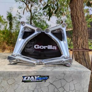postep gantung belakang honda cbr 650 import gorilla detail ori original footstep gantung model cb 650 r impor gorila bastep gantung cbr 650r impor gorilla fotstep cbr 650 gorilla pijakan kaki belakang gantung honda cb 650 r k45 k15 cb 650