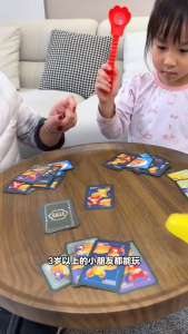 เตรียมจัดส่ง เกมการ์ดแมวจับหนูสุดมันส์ ของเล่นเด็ก 2-3 คน ฝึกสมอง เสริมทักษะปฏิกิริยา เกมครอบครัวแบบโต๊ะ เพลิดเพลินพร้อมเรียนรู้