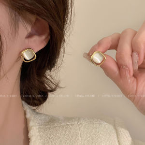 Elegant Cats Eye Stone Earrings Womens New 2025 Fashion Ear Clip Incense Plate Style Quality Jewelry No Piercing Required