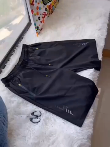 TOMM.JK🩳กางเกงขาสั้นชาย🩳 กางเกงกีฬาแห้งเร็ว กางเกงขาสั้นแห้งเร็วสำหรับผู้ชายในช่วงฤดูร้อน กางเกงกีฬาระบายอากาศแห้งเร็ว Ice silk pants