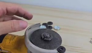 4 นิ้ว แหวนล็อคใบตัดหินเจียร พร้อมประแจ หัวน้อตเบอ 17 ครบชุด