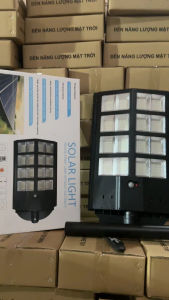 Đèn Liền Thể Kim Cương 300W MayorWolf Năng Lượng Mặt Trời Tự Động Bật Tắt Tặng Kèm Cần