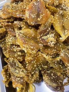 500gr Khô Cá Chỉ Vàng Rắc mè Thơm Lừng Vị Ngọt Ngọt Tự Nhiên Xẻ PhiLê- VỰA KHÔ MINH TRIẾT