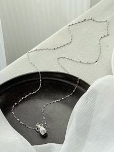Minimalist Mini Vase Pendant Necklace Decorated with Dried Flowers Jewelry Gift for Women