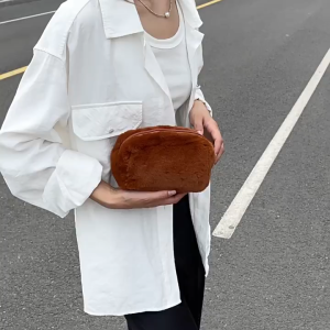 กระเป๋านุ่มฟู กระเป๋าเครื่องสำอางอเนกประสงค์ ดีไซน์พิเศษหลายช่อง สีสันสดใส ถูกใจสาวๆ G3573