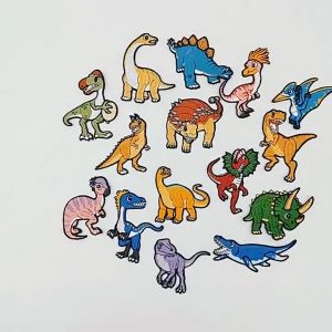 แพ็คปักเสื้อสีสันสดใส ลายไดโนเสาร์รูปแบบมินิมอล/ดิบ/เสื้อยืดคอกลม/แอสเซทพีวีซี ตัวรีดความร้อน