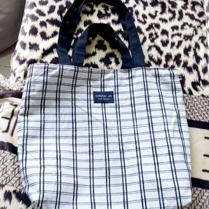 กระเป๋าผ้า Canvas กระเป๋าถือสะพายข้าง ถุงผ้าใบใหญ่ ผ้าแคนวาส ถูกกระเป๋าผู้หญิง ผ้าใบ ผ้าเก๋ๆสะพายหรือถือก็ได้ ใส่ของได้เยอะ 5cm สีเหลือ