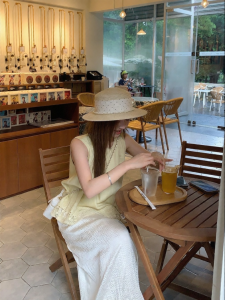 Trang Phục Hè Đẹp Dành Cho Phụ Nữ Bé Nhỏ
