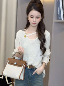 Spring Fashion Womens Long Sleeve Thin Knitted Sweater Loose Design Korean Style Commute Thin Fabric Low round Neck Top