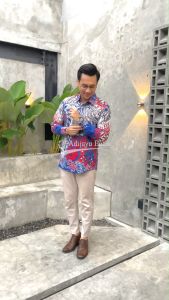 BATIK PRIA MODERN KEMEJA LENGAN PANJANG SLIMFIT LAPIS FURING