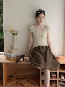 Cantonstory | Beige Lace Bubble Sleeve Short Slimming Shirt