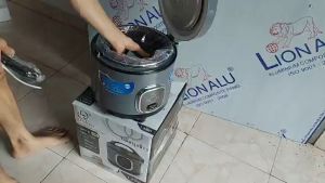 Nồi cơm điện Orkin OR30 Thái lan dung tích 3L2. 2L 1.8Lcông xuất 700w nồi cơm điên tử nồi cơm điện Orkinhàng cao cấp với thiết kế nấu đa năng tay cầm chắc trẵn rễ sử dụng lòng nồi được làm từ nhôm cao cấp BH12 THANG