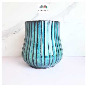 The Leaferie Auree Flowerpot . flowerpots . flower pot . plant pots . planter . planters . Ceramic