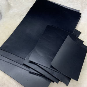 หนังแว็กซ์น้ำตาลดำวัสดุหนังแท้สำหรับฝึกทำหนังวัวชั้นแรกวัสดุหนังมีตำหนิ DIY ทำด้วยมือความหนา2มม.