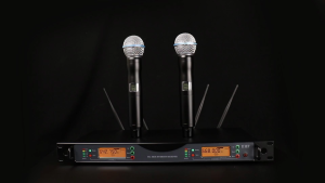 GTSVSOMA® ไมโครโฟนไร้สายแบบลอยตัว ไมโครโฟนไร้สายแบบคู่ ไมโครโฟนไร้สาย HUF ระยะทาง 200 เมตร ไมโครโฟนร้องเพลง ไมโครโฟนคาราโอเกะ หนึ่งลากสองไมโครโฟนไร้สายระดับมืออาชีพ SKM9000-black / SKM9000-golden / AD2D / AD4D / VM500 / KT8 / UR24D / KM10