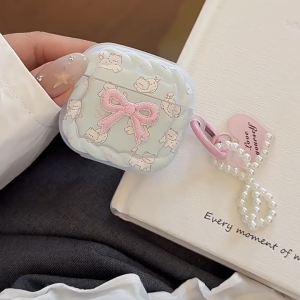 Cute Sweet Cat Cover for AirPods Pro 3/AirPods 4 / AirPods Pro 2 / AirPods 3 Case Cover with Pearl Charm – Soft Protective Bluetooth Earphone Case for Girls