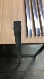 Thanh nhôm U Size 25x25 dày 2mm Dài 1m