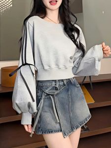 Áo Nỉ Cổ Tròn Tay Dài Màu Xám Ngắn Cho Nữ Mùa Thu 2025 Phong Cách Mới Áo Thun Cổ Tròn Không Mũ Cỡ Nhỏ Cho Nữ