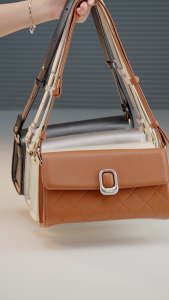 Bộ hộp quà YUUMY (Túi đeo vai nữ YUUMY YN329 + Hộp quà YHQ2 + Túi giấy YTG2 + Túi rút BVR3838 + Thiệp cảm ơn YBT1)