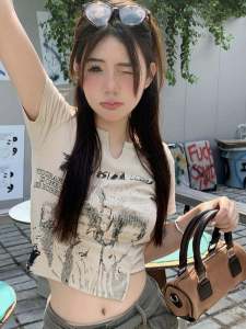 Áo Thun Tay Ngắn Cổ Tròn Phong Cách Mỹ Cổ Điển Dành Cho Nữ Mùa Hè 2023 Thiết Kế Không Đều Pure Desire Hot Girl Áo Ngắn Học Sinh