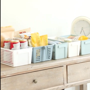 ตะกร้าเก็บของ ตระกร้าพลาสติก ตะกร้าใส่ของ basket ตะกร้าจัดระเบียบ ตะกร้าเก็บของแบบตั้งโต๊ะ แข็งแรง ทนทาน จัดระเบียบได้ง่าย Alechaung coffee