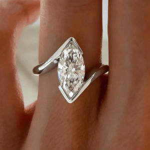 Huitan Women Ring Marquise Shaped Silver Color/Gold Color Wedding Engagement Luxury Accessories Fashion Jewelry Inlaid Shiny CZ