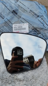 MẶT GƯƠNG /TRÒNG KÍNH CHIẾU HẬU TOYOTA VELOZ 2023 -2025. XỊN