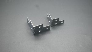 8pcs Siku Besi L Siku Corner Hardcase L Siku Box Pojok 6 Lubang Siku Rak 5x4cm