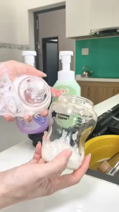 Nước Rửa Bình Sữa Hương Táo Và Trái Cây Aiko Chai 500ml Tặng túi 650ml [ mua 1 chai tặng 1 túi ]