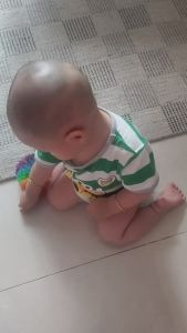 2Pcs 4.5Inch Large Rainbow Stringy Ball Silicone Bouncing Fluffy Jugging BallMonkey Stress Ball